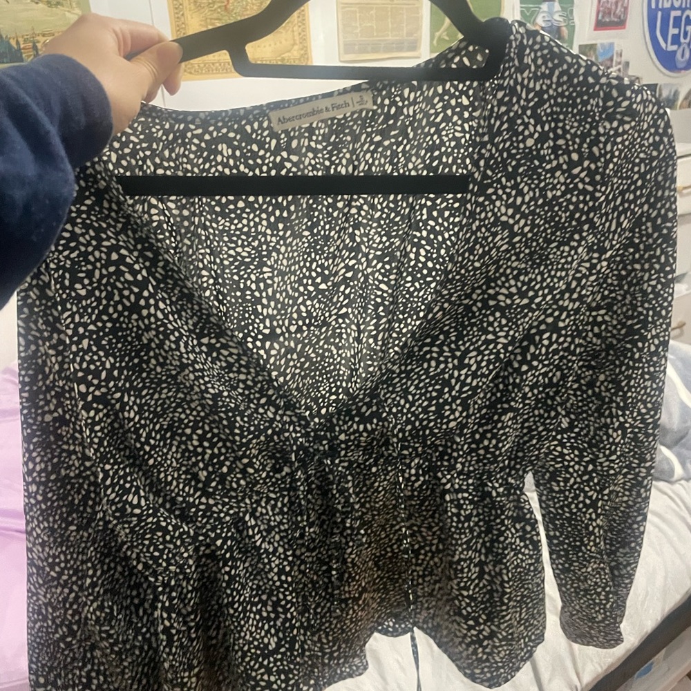 Abercrombie and Fitch Satin Long Sleeve Blouse Size S